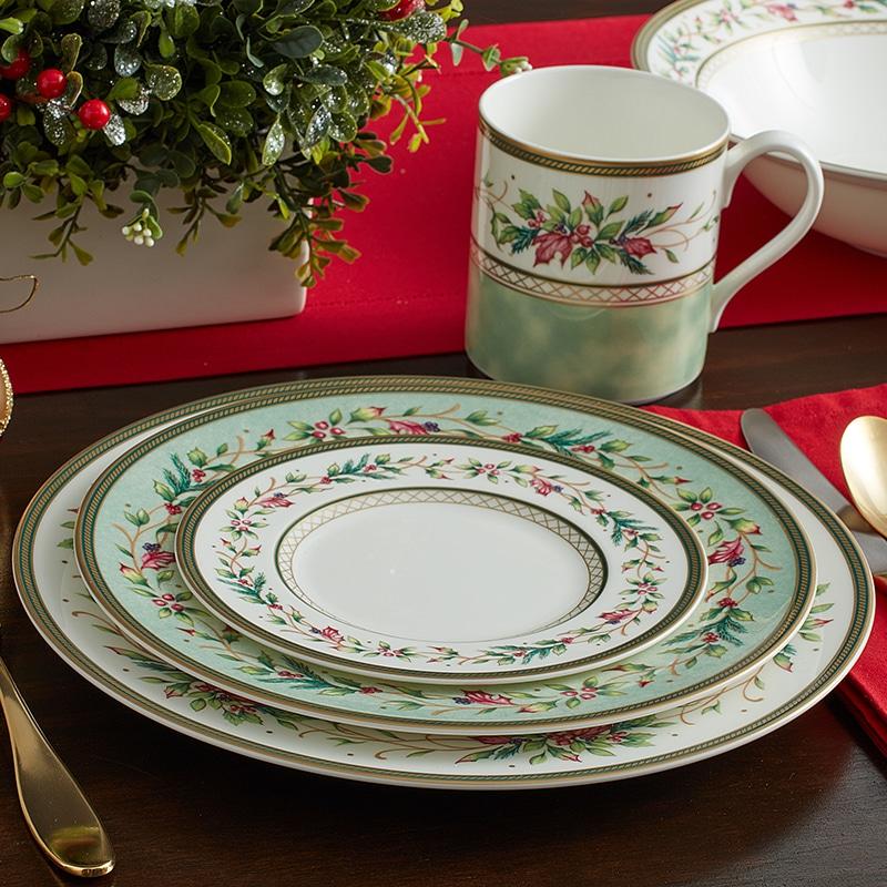 Winter Holiday Garland Salad Plate