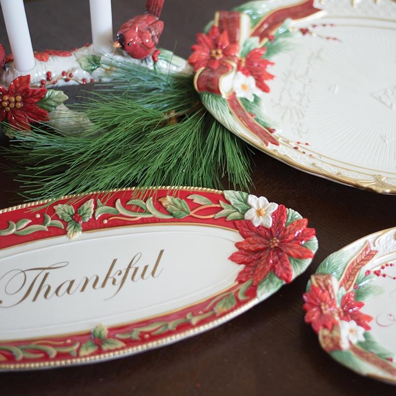 Cardinal Christmas Bread Tray