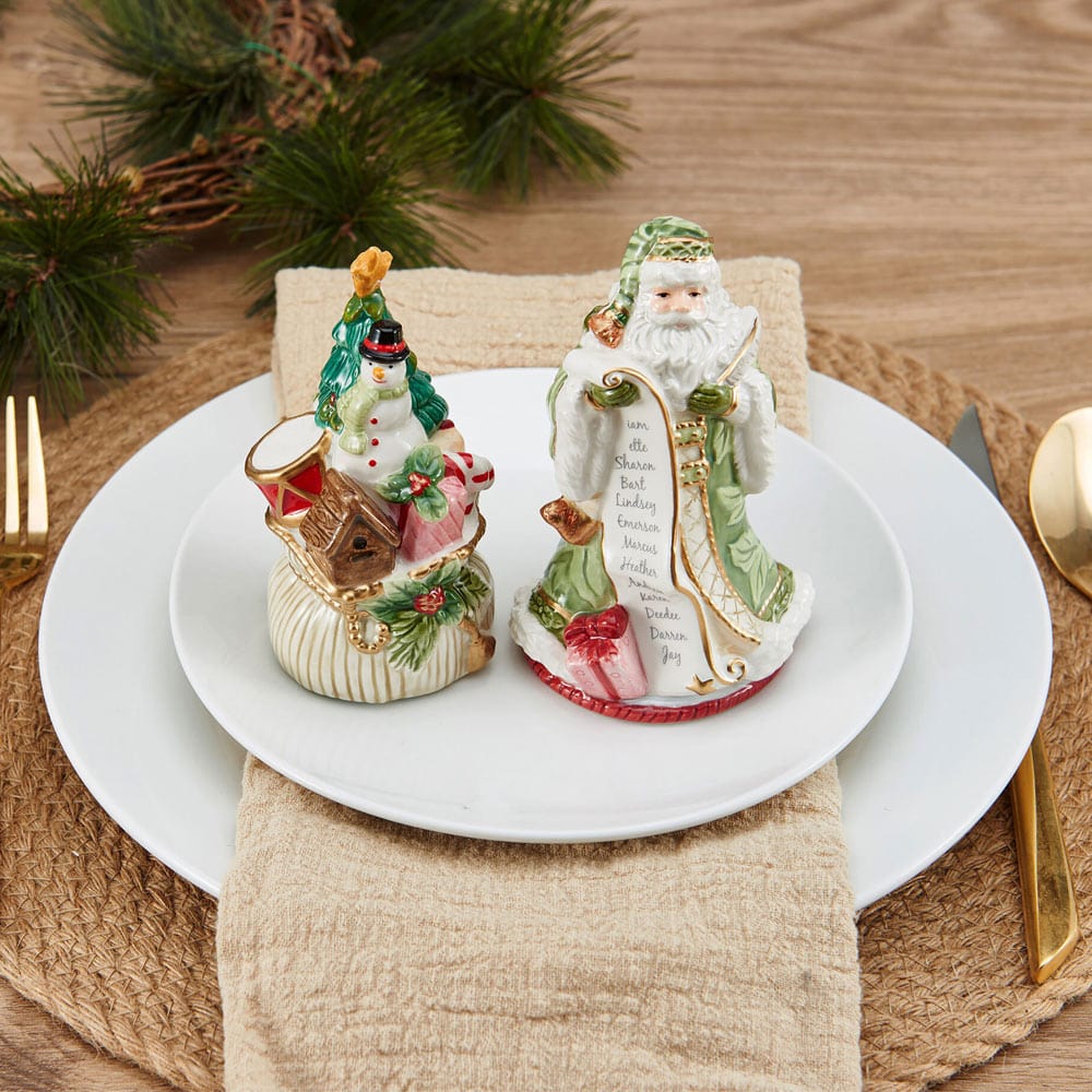 Holiday Home Green Santa Salt and Pepper Set